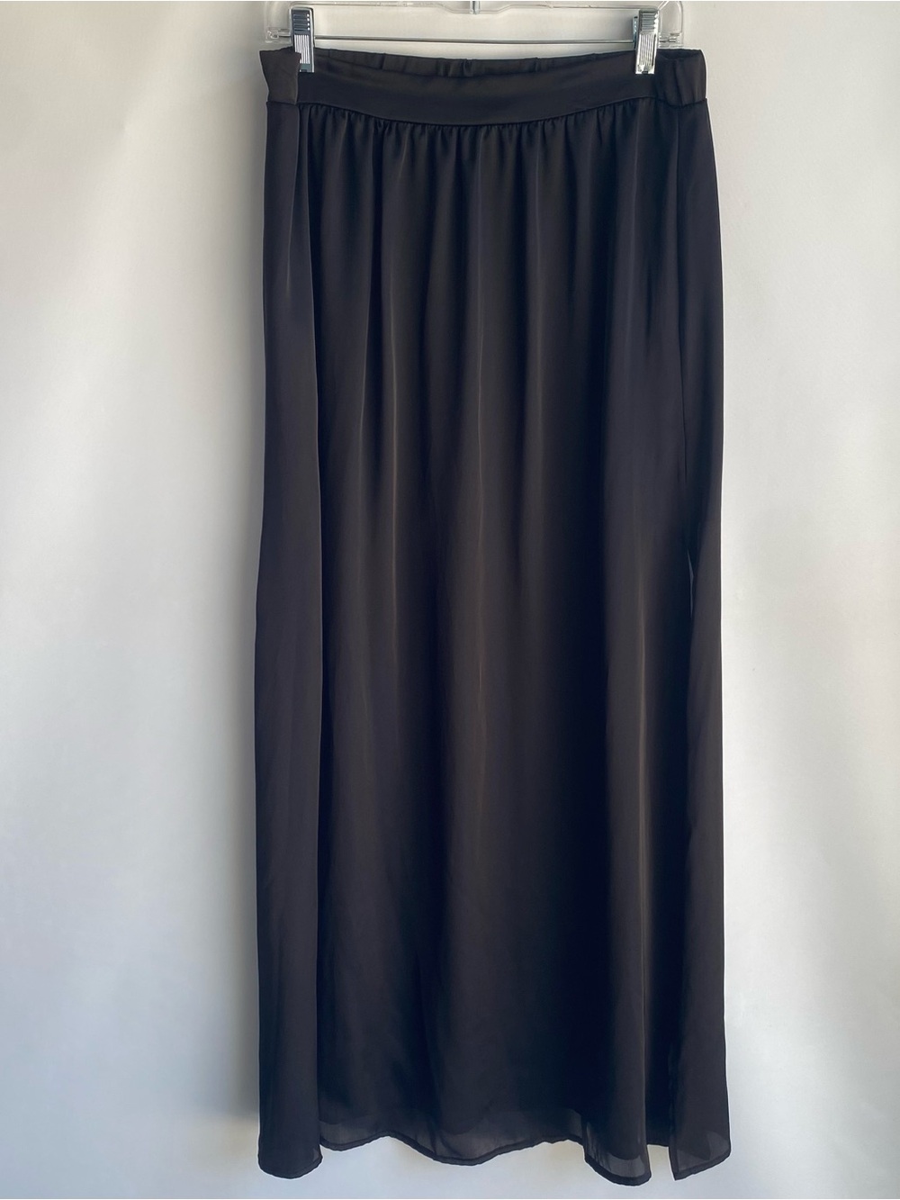 Lily White black silky satin long maxi skirt high side slits summer chic Large